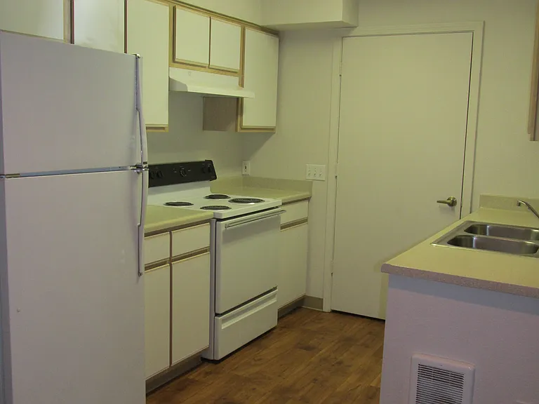 980 SW 163rd Ave #823 — Photo 7