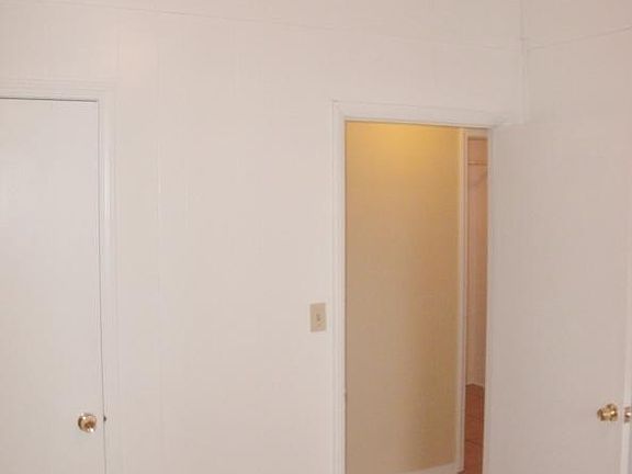 2nd image of 431 Circle Dr