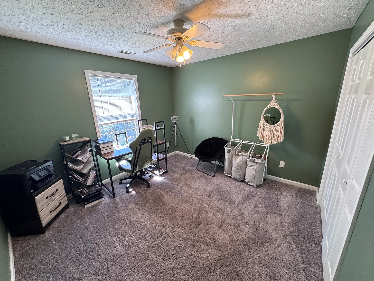3 bed, 1260 sqft, $2,550 — Photo 3