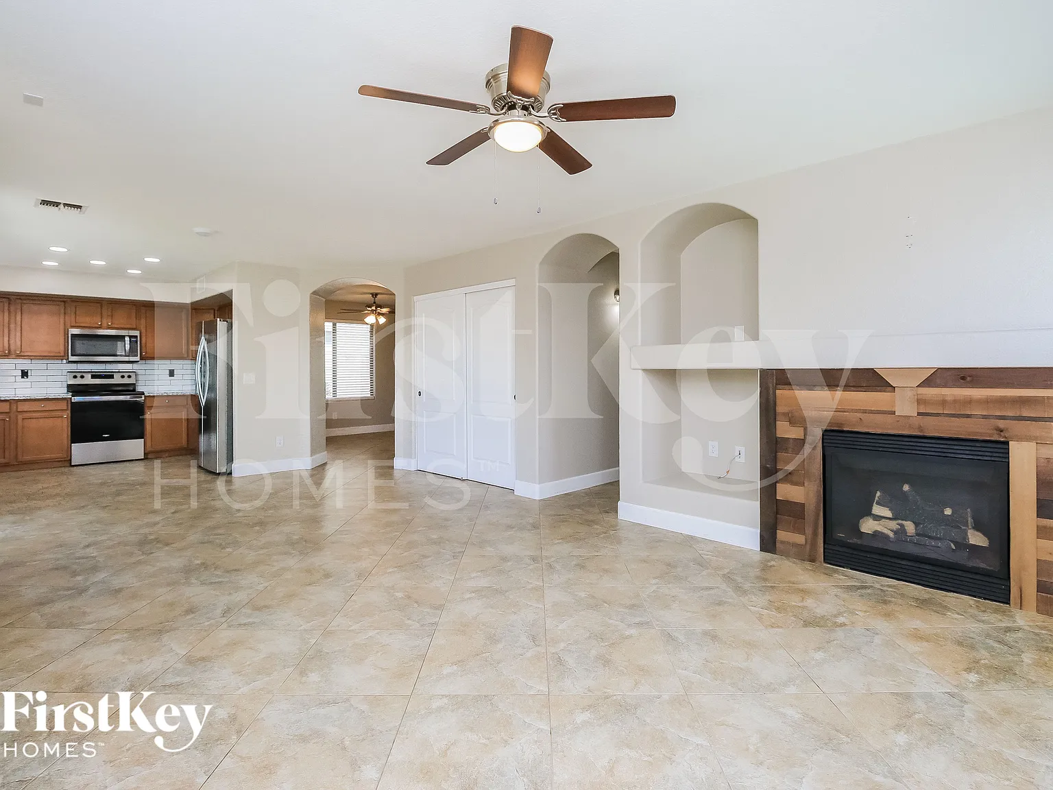 4 bed, 2.5 bath, 2277 sqft, $2,180 — Photo 3