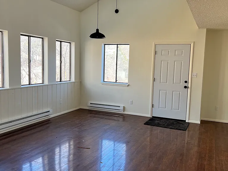 1223 Florida Rd — Photo 6