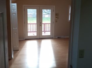 700 Fairway Dr #1, Elizabethton, TN 37643