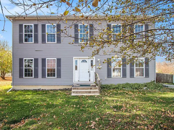 308 Thayer St, Lapaz, IN 46537