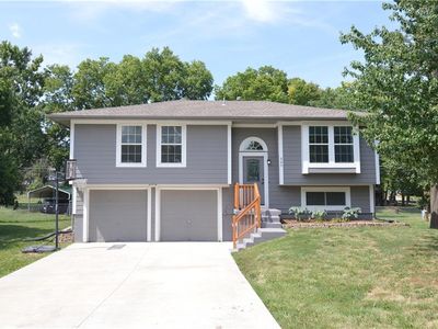 605 N Jackson St, Spring Hill, KS, 66083