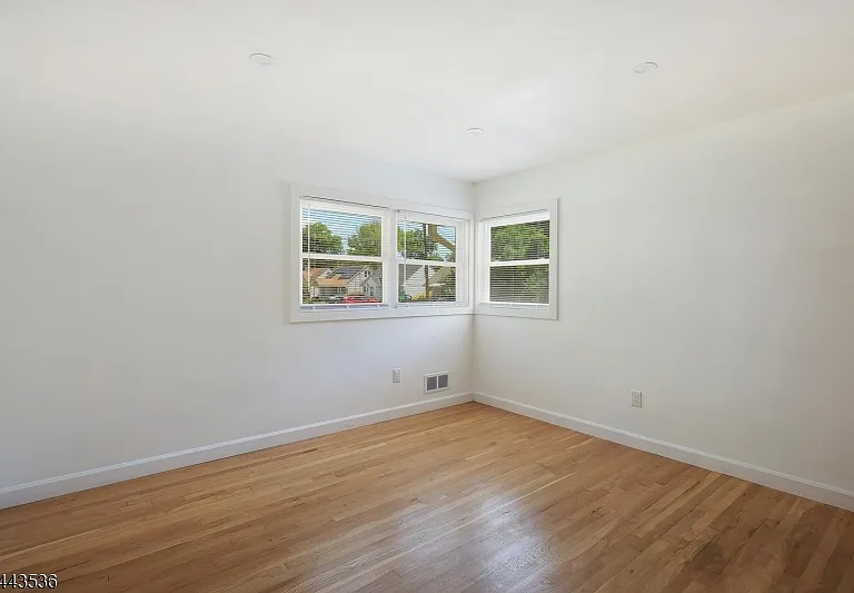 538 Dietz St — Photo 11