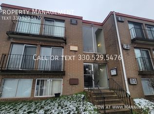 719 E Waterloo Rd APT D, Akron, OH 44306
