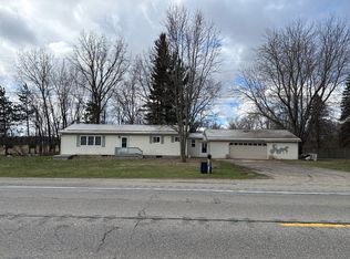 2121 W Howard City Edmore Rd, Six Lakes, MI