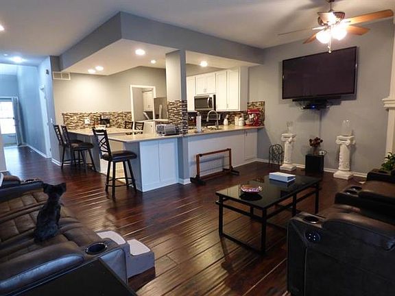 4th image of 8228 N Bradford Ct