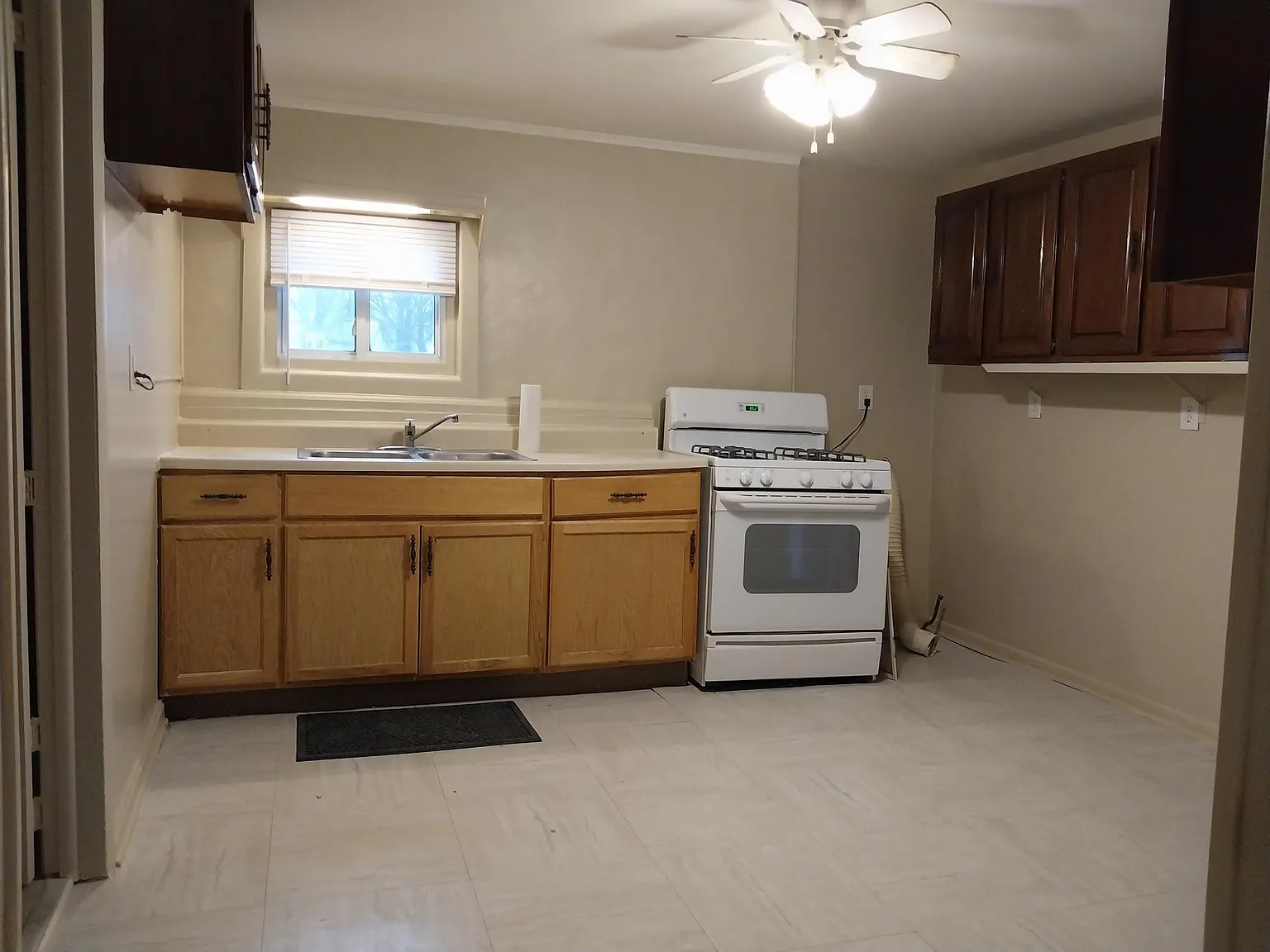 2 bed, 800 sqft, $825 — Photo 3