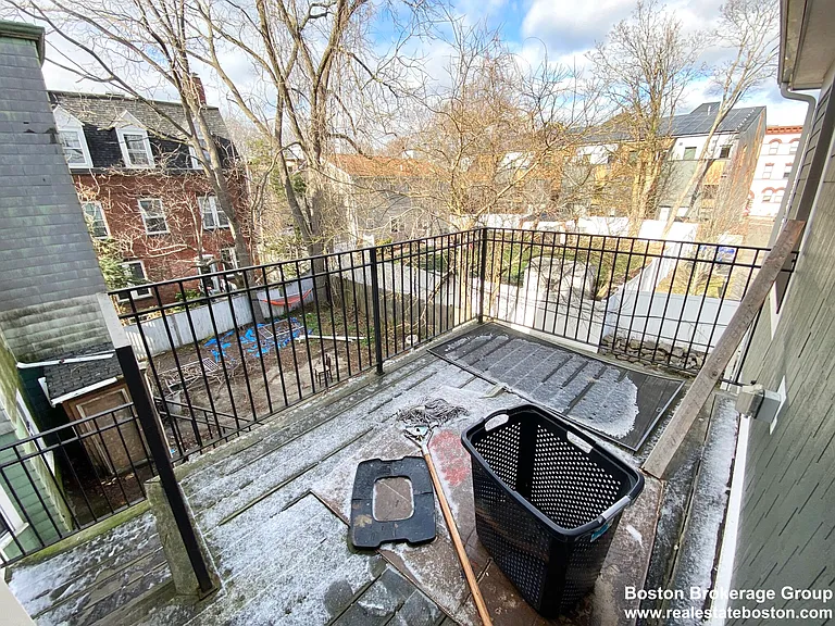 89 Cedar St #3 — Photo 12