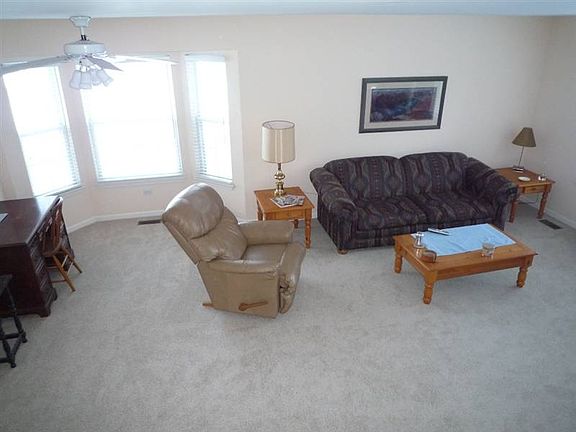 3rd image of 1117 Manchester Cir