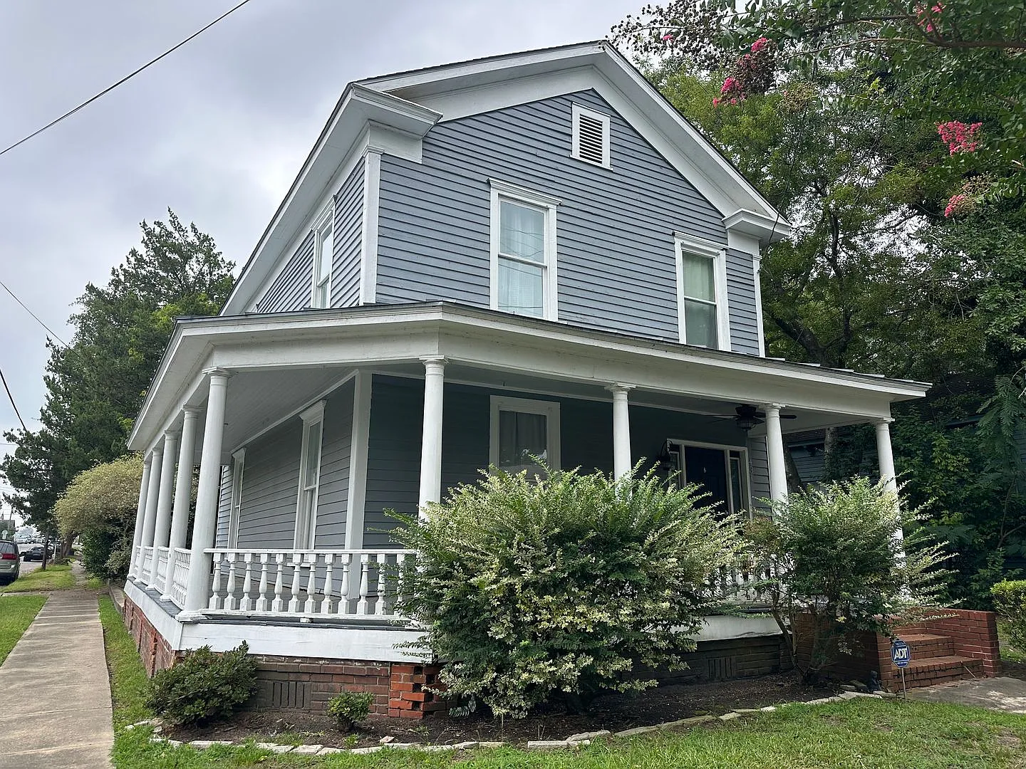 Historic 3 Bed 2 Bath Home in Downtown Washington — Photo 1
