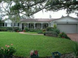 2410 Lake Shore Dr, Orlando, FL 32803