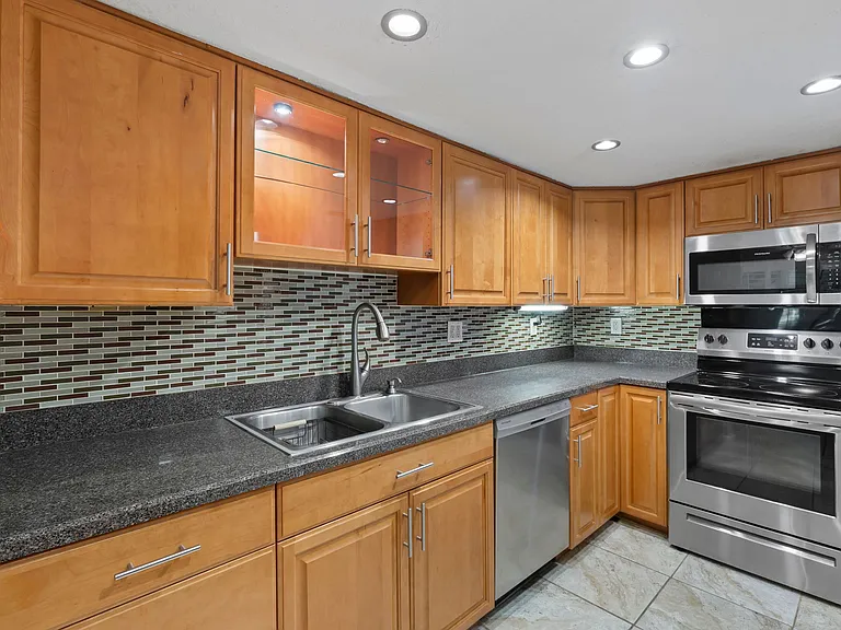 485 Westlake Blvd #70 — Photo 30