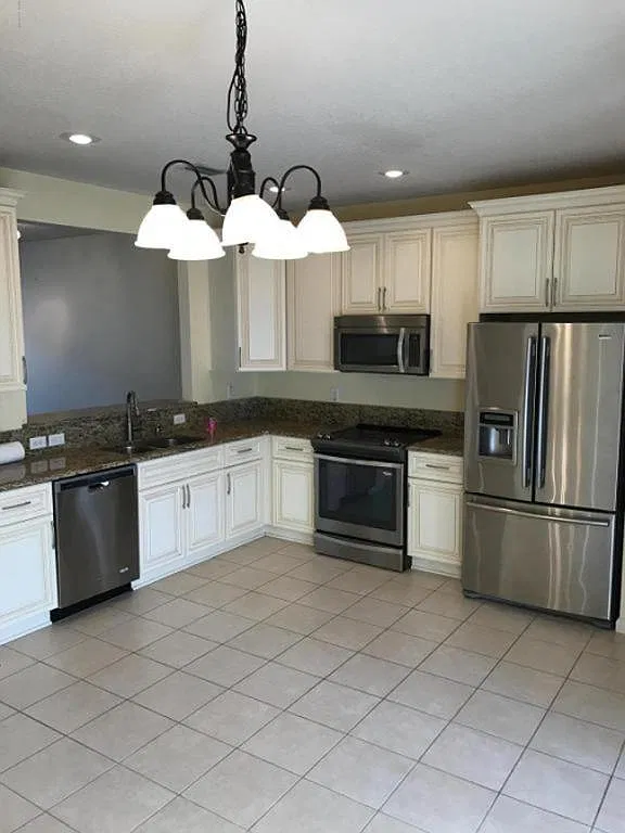 2 bed, 2.5 bath, 1462 sqft, $2,200 — Photo 1