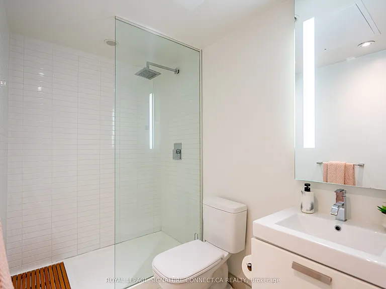 38 Stewart St #409 — Photo 8