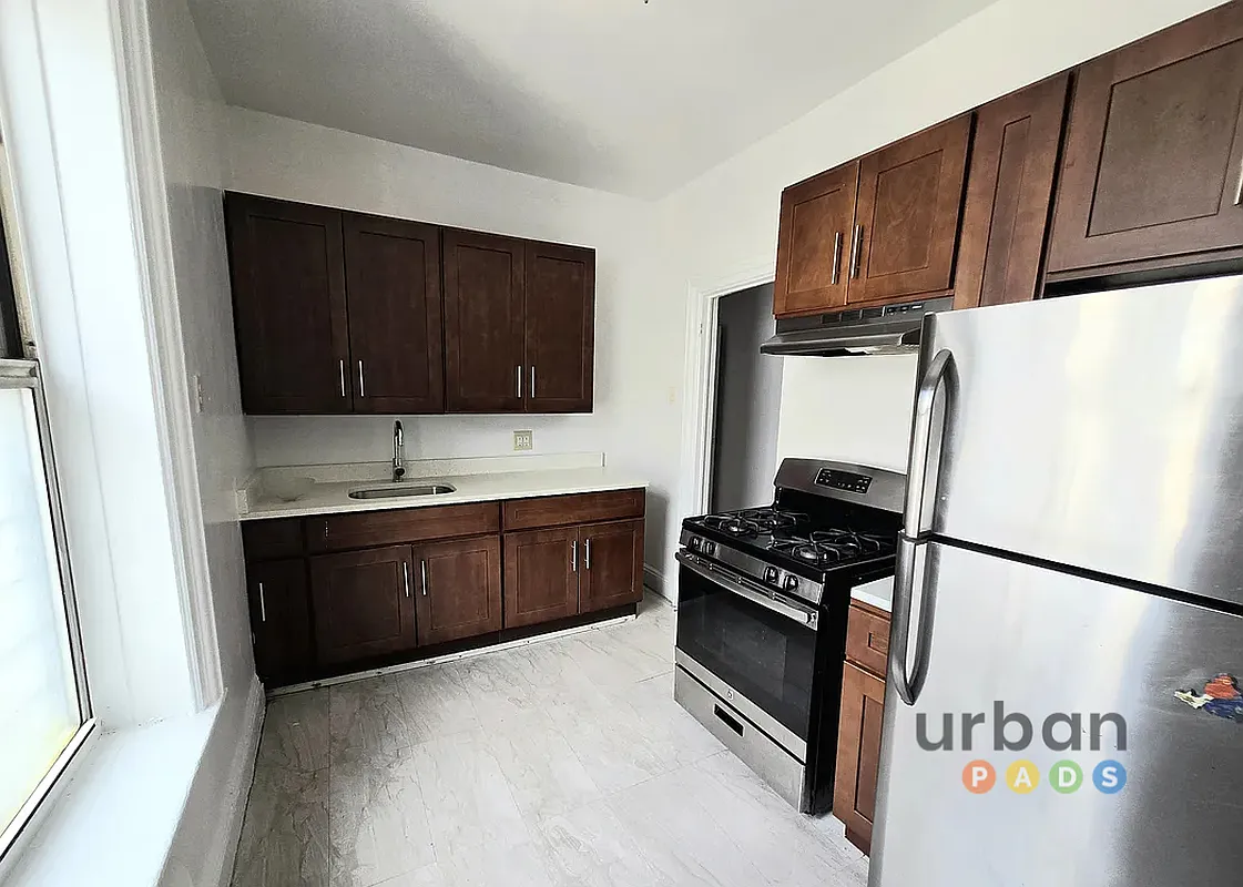 1068 Winthrop Street D5