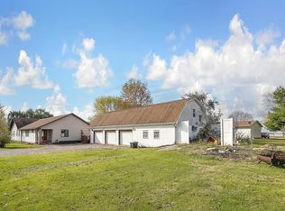 68 Circle Ave, New Holland, OH 43145