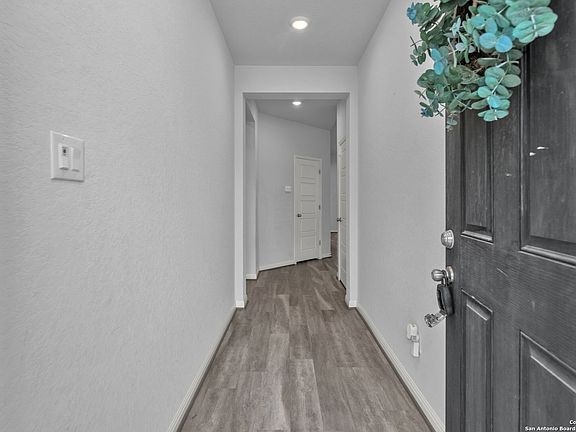 4th image of 9614 NOVACEK BLVD
