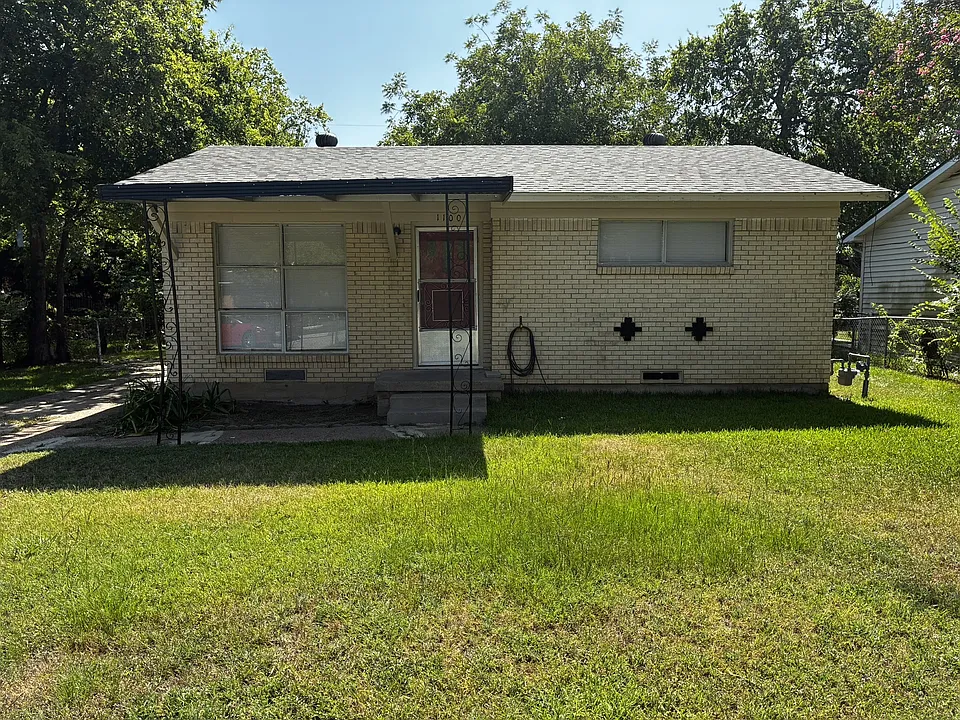 1100 Powell Cir