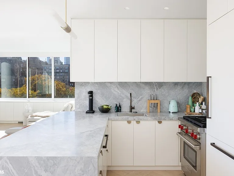 101 W 79th St #7D — Photo 5