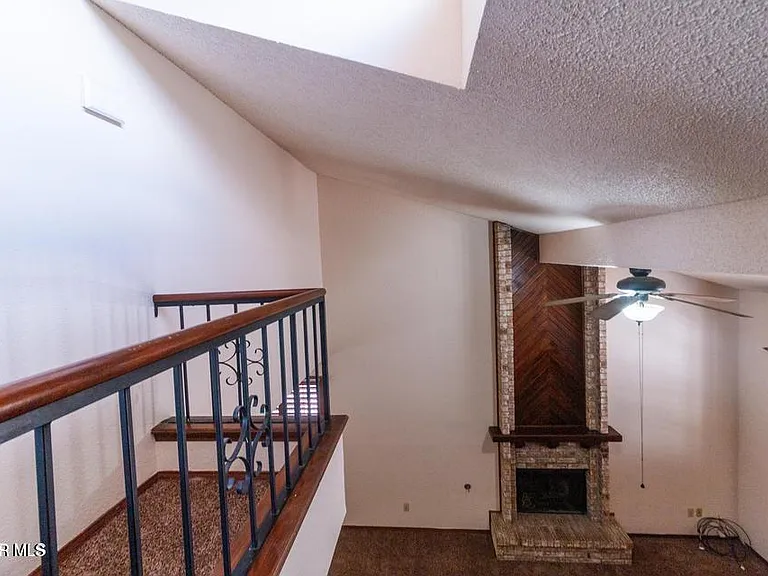 2220 Robert Wynn St — Photo 9