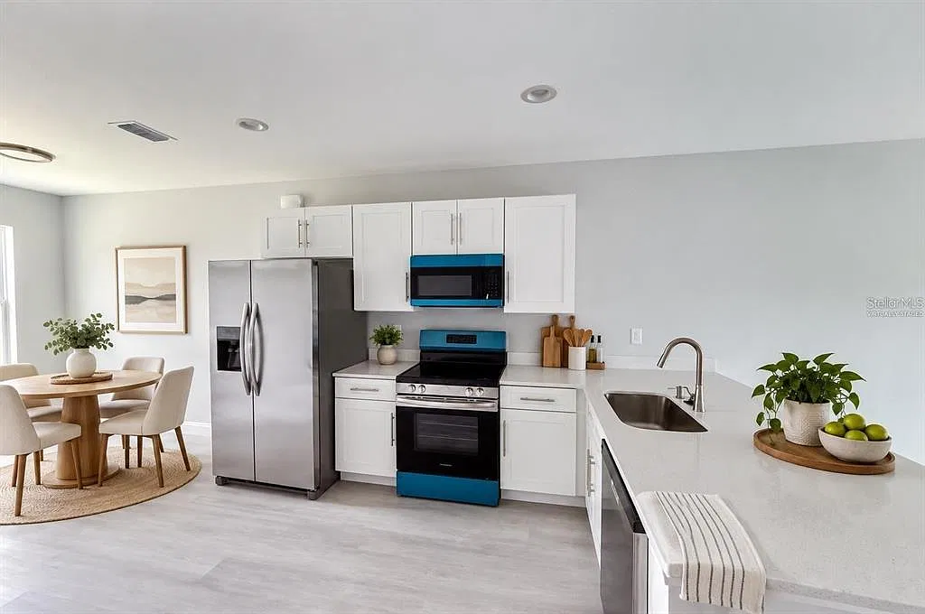 3 bed, 2.0 bath, 1162 sqft, $1,647 — Photo 2