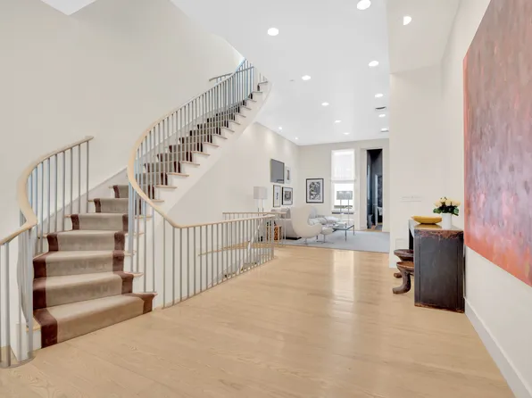 113 East 19th Street image 8 of 12