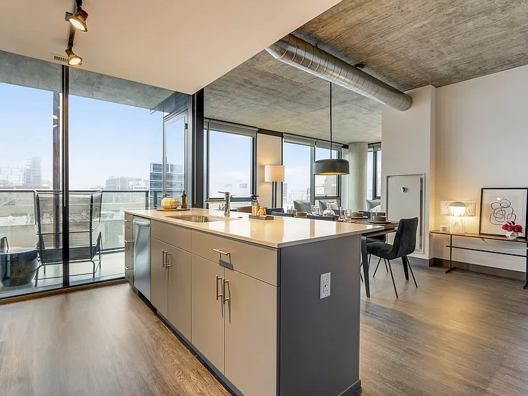 Fulbrix Apartments — Photo 25