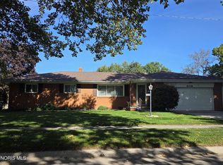 6006 Holly Glenn Dr, Toledo, OH 43612
