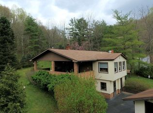 141 Dewberry Hl, Pembroke, VA 24136