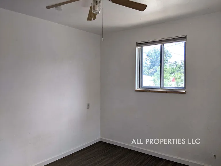 919 3rd St #2 — Photo 20