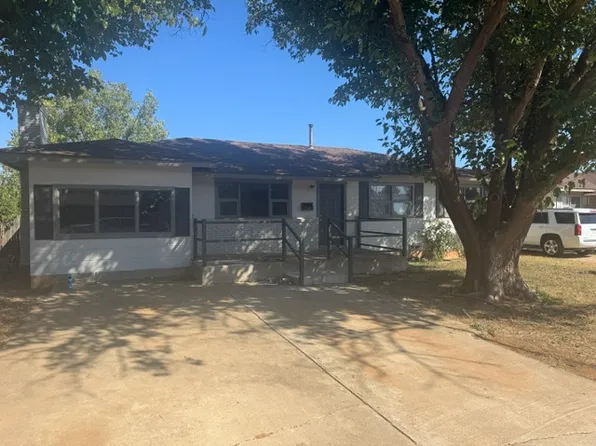 1415 E Reppto St, Brownfield, TX 79316