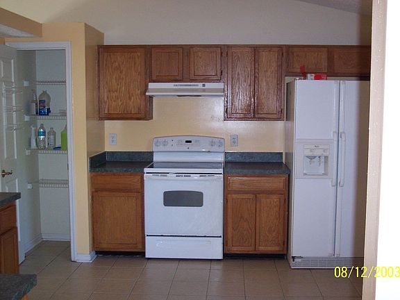 foyer view of kitchen