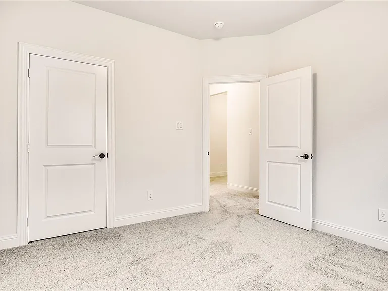 204 Flower Ridge Dr — Photo 17