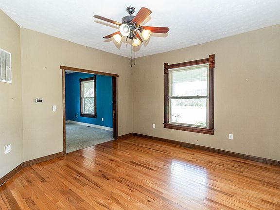 4th image of 309 S Main St