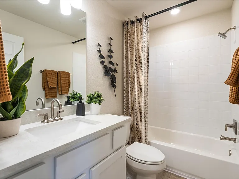 2428 Ekvall Dr — Photo 25