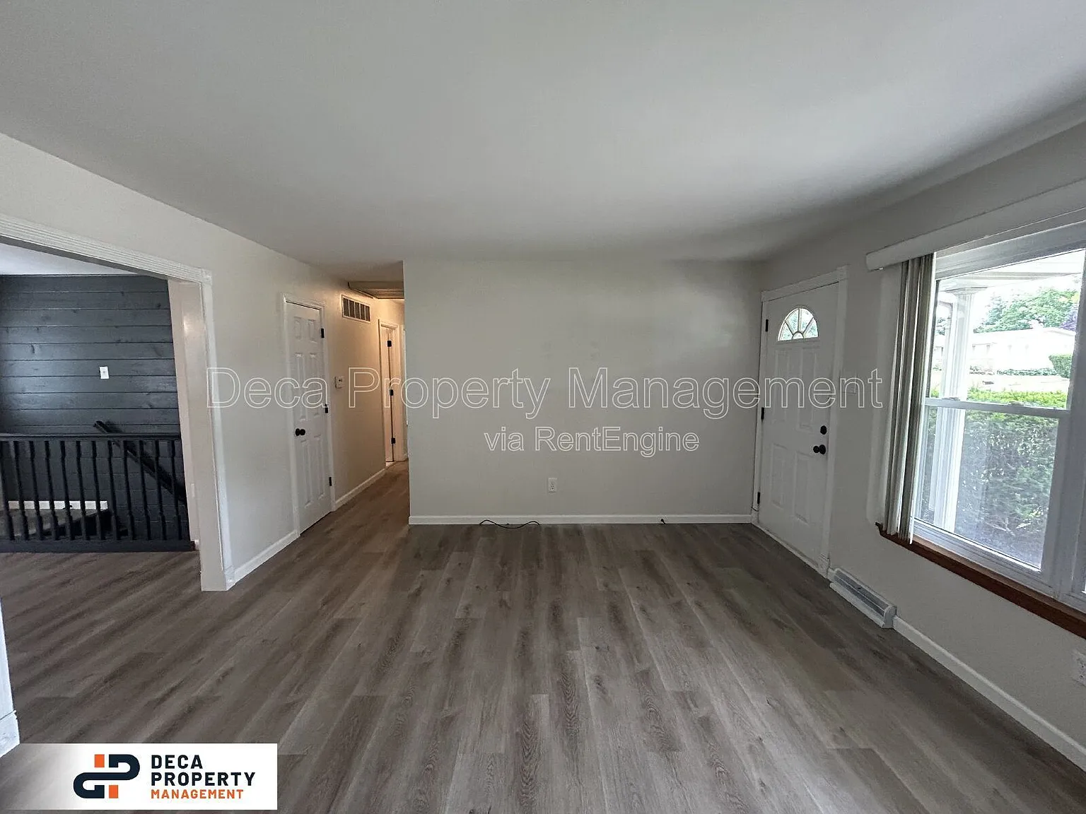 3 bed, 2.0 bath, 1094 sqft, $2,225 — Photo 3