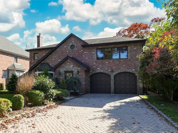 183 Aldershot Lane, Manhasset, NY 11030