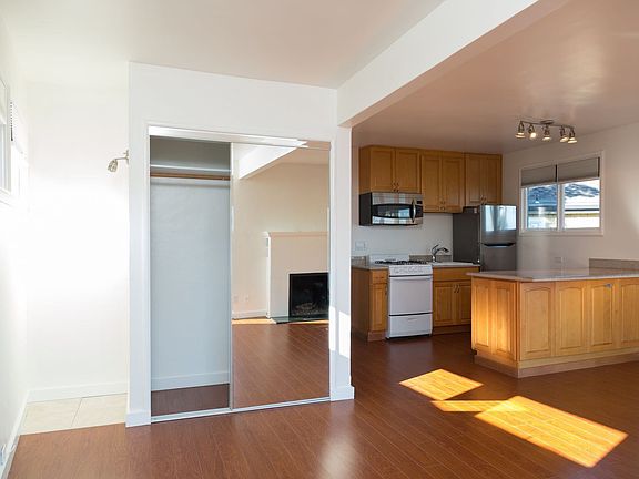 4th image of 68 Lower Crescent Ave