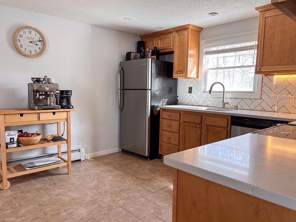 215 Barbour Rd, New Britain, CT 06053 Zillow