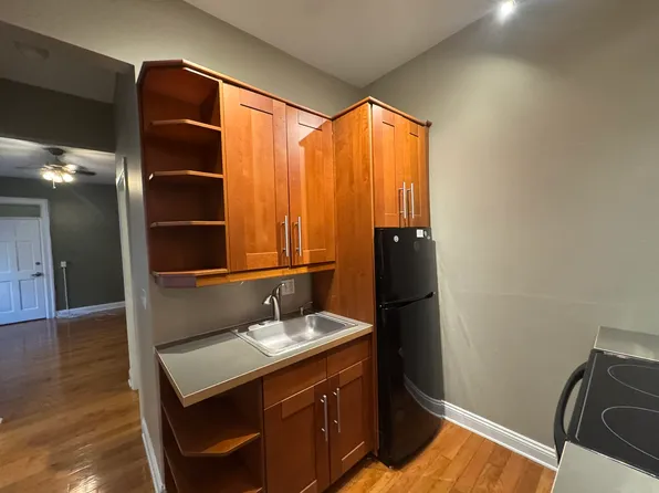 213 E King St APT 6, Lancaster, PA 17602