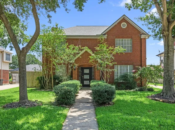 211 Aberdeen St, Stafford, TX 77477