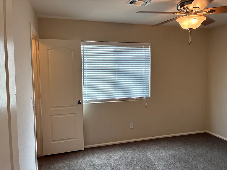 2217 W Steed Rdg — Photo 34