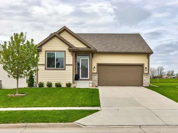2800 SE Bluestem Dr, Waukee, IA 50263