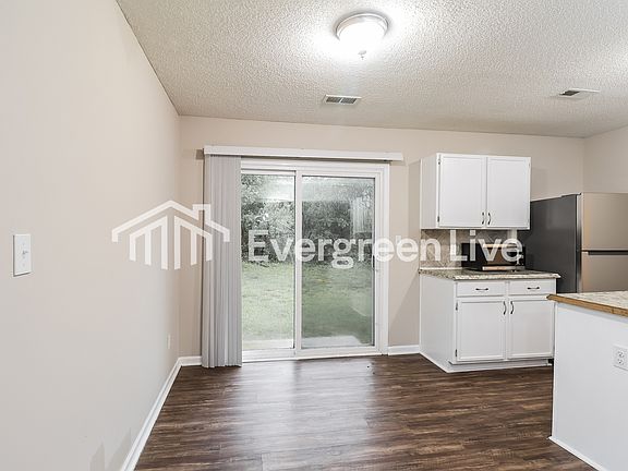 5th image of 11622 Stewarts Crossing Dr #101