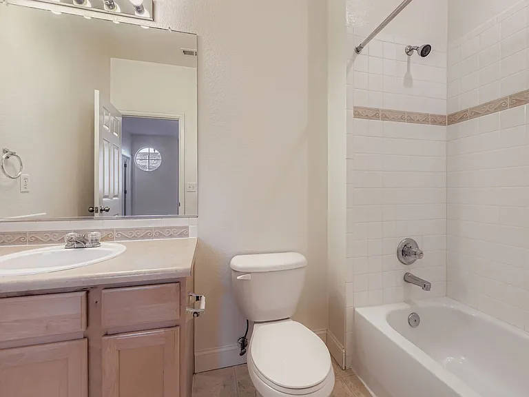11211 Osage Cir #E — Photo 14