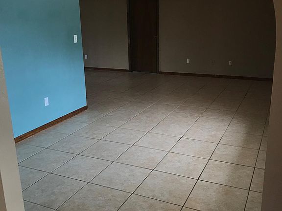 4th image of 1096 Willow Wood Dr