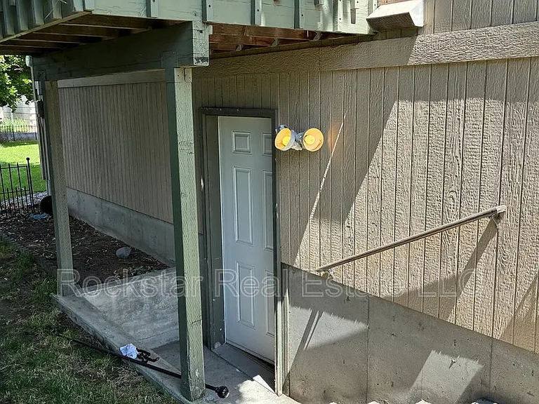 823 E Bismark Ave — Photo 4