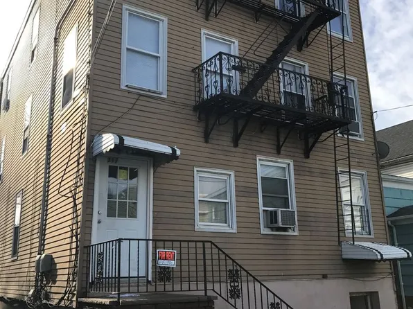 317 Warren St, 317 Warren St APT 3, Harrison, NJ 07029